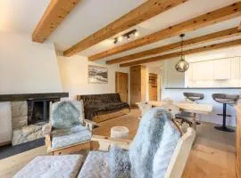 Cosy Apartment facing Piz Rosatsch with eFireplace, Pool & Sauna
