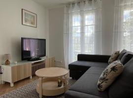 Appartement 15 min Paris Gare du Nord, hotel in Deuil-la-Barre