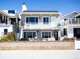 1121 E Balboa Blvd A & B