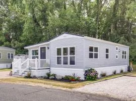 Breezy Ocean Pines Cottage with Patio and Pool Access!