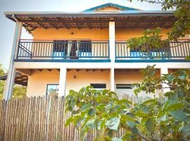 Loft Baru, Romântico e amplo, com ar cond conforto e natureza - 4min do centro