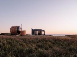 Red Rock Hut, King Island, Hotel in Yambacoona