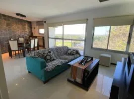 Moderno piso con vista al río en zona residencial