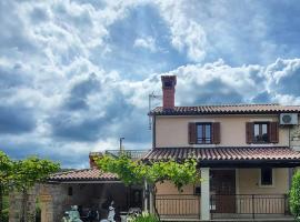 Casa Mandula, отель в городе Rakotule