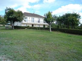 Appartement indépendant au calme proche Périgueux, ξενοδοχείο σε Mensignac