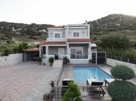 Luxury Villa with Private Pool-Central Crete