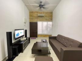 3 rooms Town Homestay 1 mins to Town, hotel v destinaci Teluk Intan