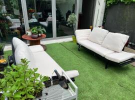 Maison loft chez Karyn, homestay in Nanterre