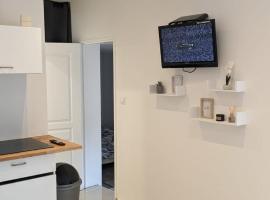 Coin de paradis gonfaron – hotel w mieście Gonfaron