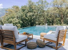 Villa Principium with Infinity Edge Pool&Hot Tub