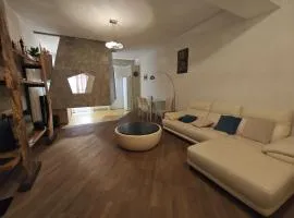 Luxury Apartment III