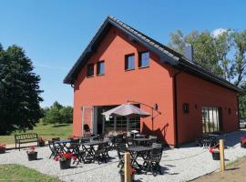 Gamtos Slėnis kaimo turizmo sodyba, hotel en Bardinai