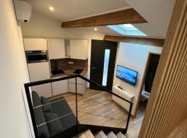Magnifique Studio duplex,150 mt de la plage et centre ville,clime,wifi, hôtel à Bormes-les-Mimosas