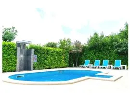 Pula Pool Retreat
