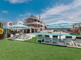 Villa Lavanda - family friendly, beachfront