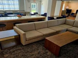 Staybridge Suites - Calgary Airport by IHG