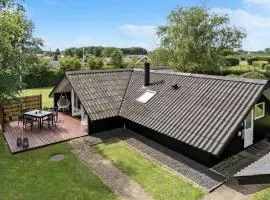 Cozy Home In Hejls With Wifi