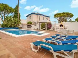 Nice Home In Chiclana De La Fronter
