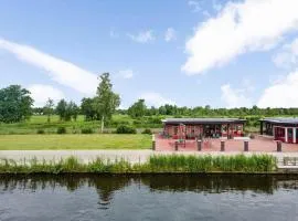 Holiday Home in Friesland near Canal & Lake