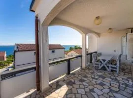 Stunning Apartment In Rtina