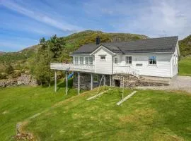 Awesome Home In Ånneland With Wifi