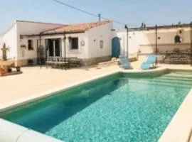 Lovely Home In Raphèle-Les-Arles