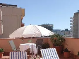 Cozy and sunny penthouse Fira BCN