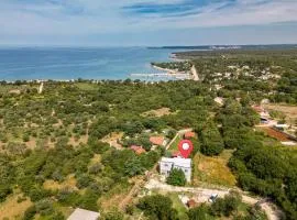 Apartment only 250m from the sea