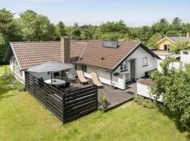 3 Bedroom Awesome Home In Hurup Thy