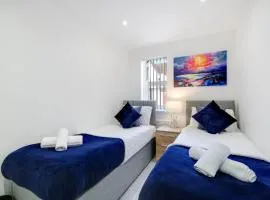 Modern 3 Bedrooms Apartment 01 Town Centre Camberley