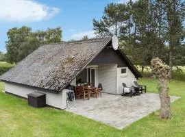 2 Bedroom Stunning Home In Rødby