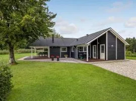 Lovely Home In Hobro With Wifi