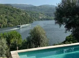 Quinta da Ribeirinha - Douro River