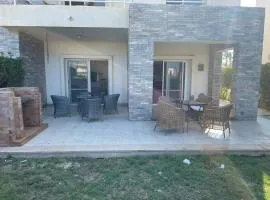 Twin House in Amwaj Sidi Abdel-Rahman - Beach & Pool Passes Included!