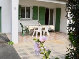 Proche célèbre Phare de Chassiron, hotel a Chassiron