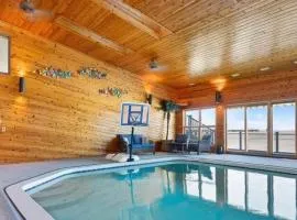 6BR Houghton Lake House with Indoor Pool, Hot Tub and Golf Simulator