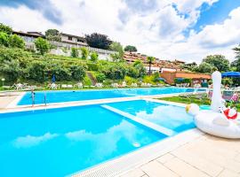Joly House, hotel v destinaci Leggiuno