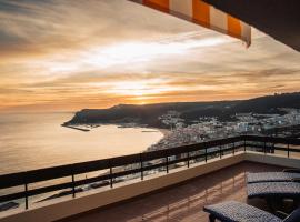 Apartment with a stunning view over Sesimbra, Hotel in Sesimbra