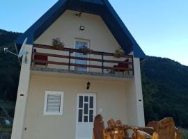 Vila Paramida, family hotel in Šavnik