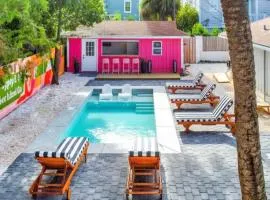 6 Bed 4 Ba Resort Style Home w Heated Pool