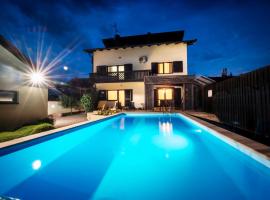 Villa Markus, hotel with hot tubs in Slavonski Brod