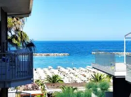 Casa Vacanza Momi prima fila mare