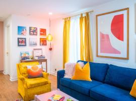 Stylish, Artsy Bungalow Central Eastside, hotel v destinaci Austin