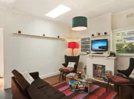 Paralia - Pearl Beach Family Fun