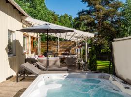 Villa Metsämarkku - jacuzzi & sauna, hotel s vířivkou v destinaci Pori