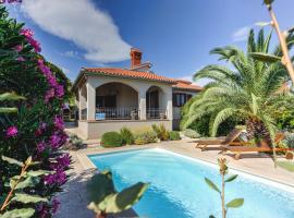 Villa Boky Kaštelir, ξενοδοχείο σε Kaštelir