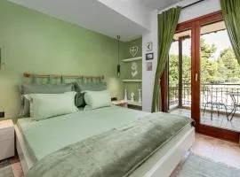 Lous House