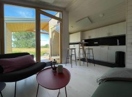 203-Modernes Tiny House an der Elbe mit Blick ins Grüne, hotel sa Bleckede