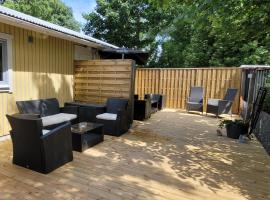 Studio lägenheter i Borgholms villa, hotel v destinaci Borgholm