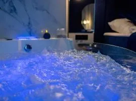 LUNA Luksusowy apartament z jacuzzi na Mazurach